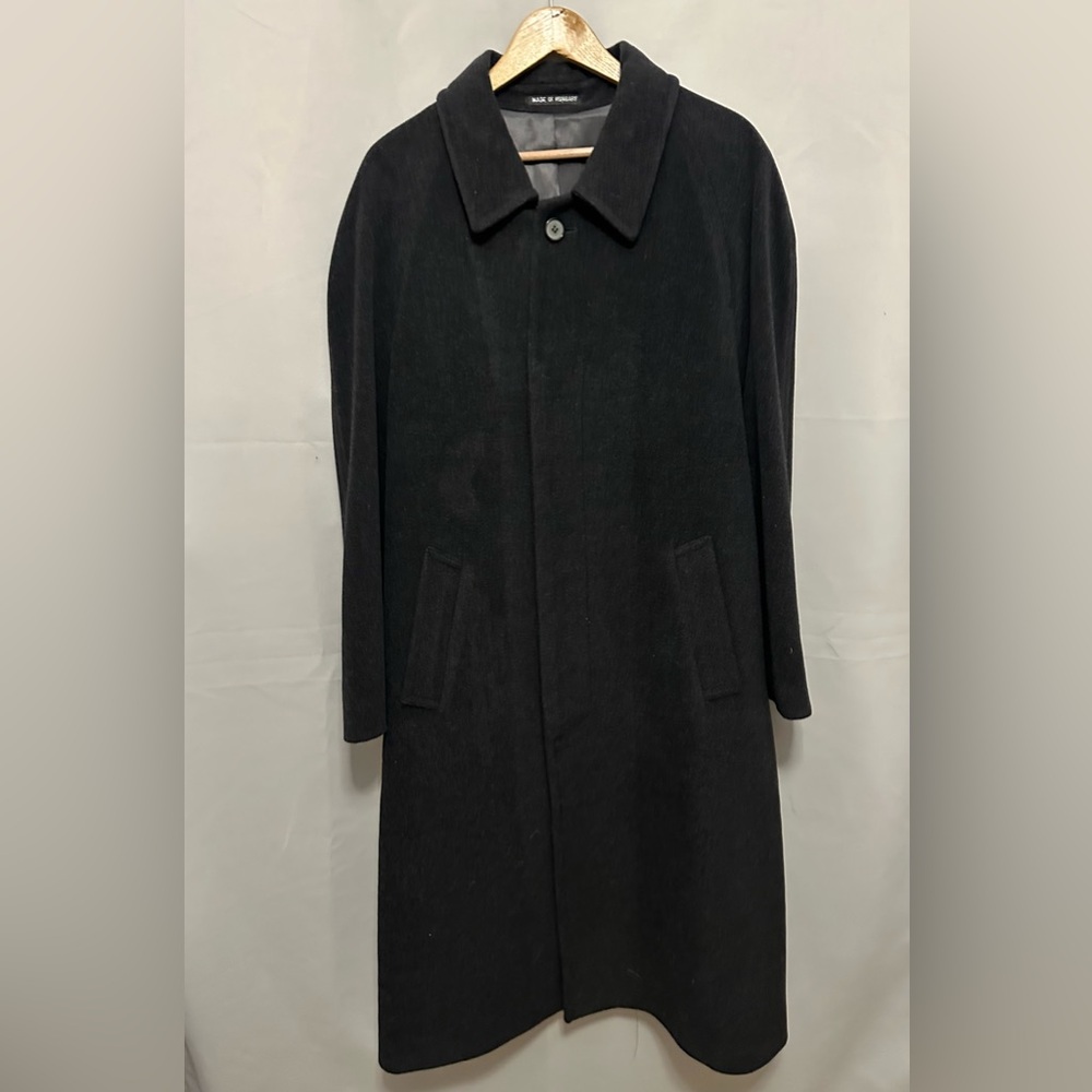 NWOT 
Black Alfani Macys Men’s OverCoat 
42 regular
